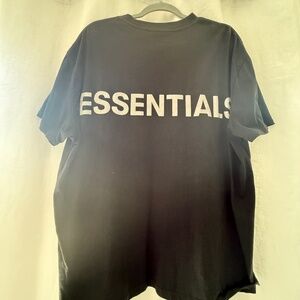 ESSENTIALS Shirt Reflective